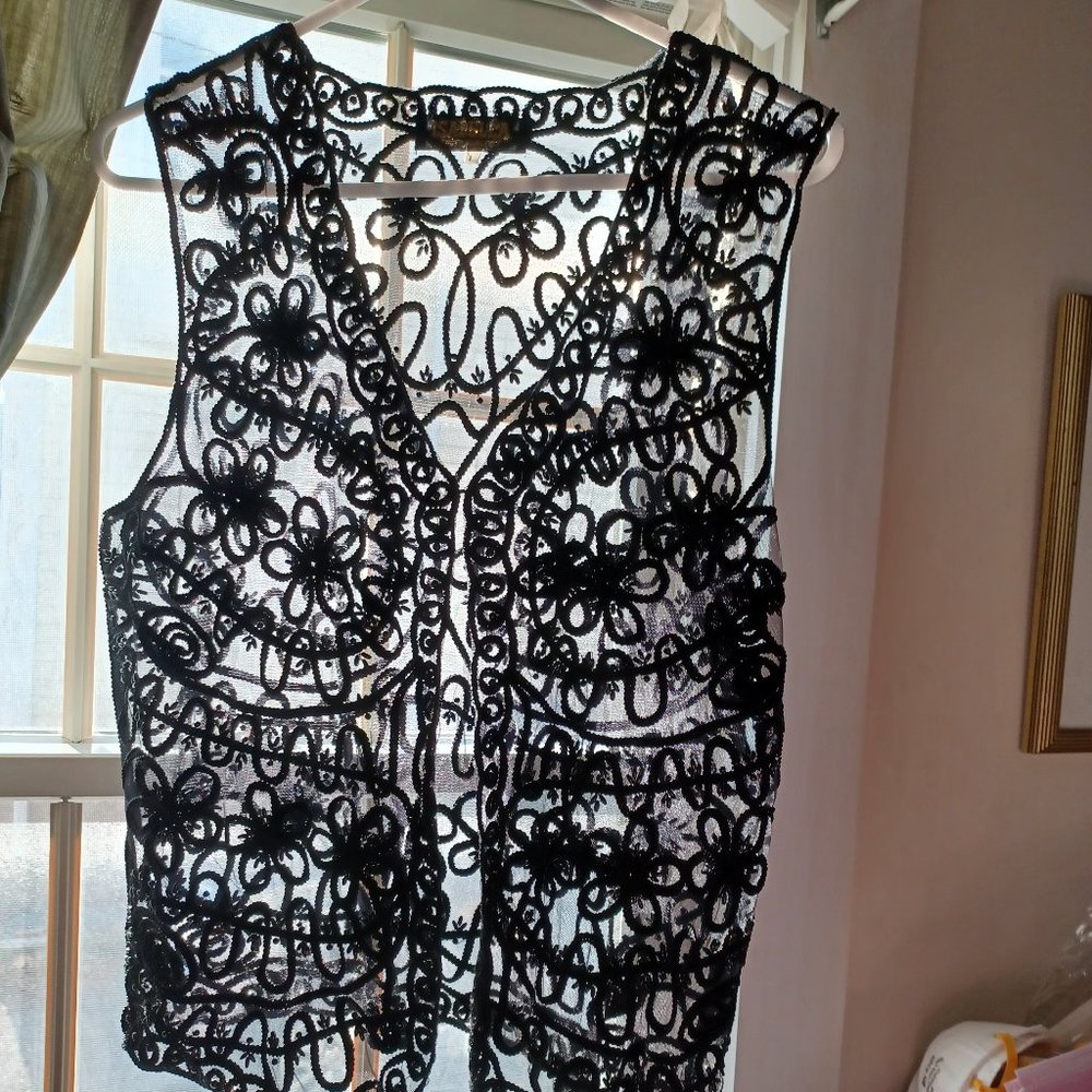 ISABELLA Black Lace Vest size L